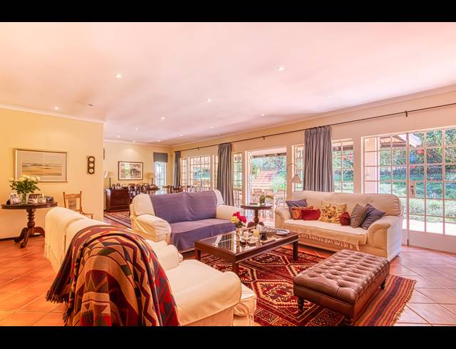 4 BEDROOM FREEHOLD FOR SALE IN BRYANSTON